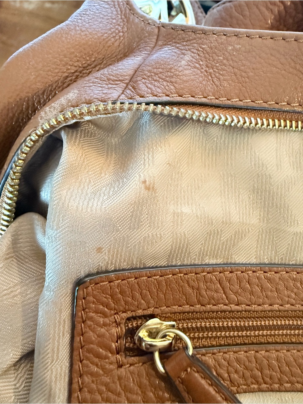 Michael Kors Chestnut Pebbled Leather hobo Shoulder Bag with Gold Hardware - Picture 8 of 14